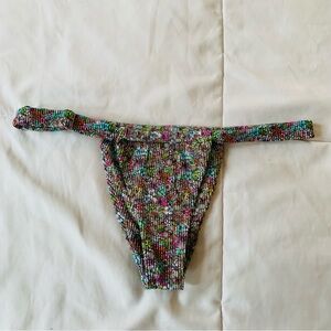 Salty Honey Textured Floral Swim Bottom Size Meidum